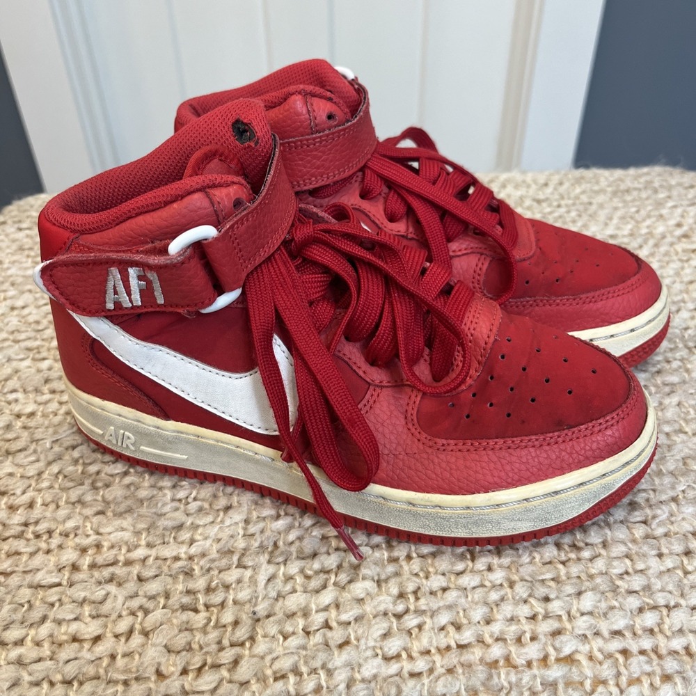 Nike Air Force 1 Mid GS University Red Style 314195-604 Size‎ 4Y Used